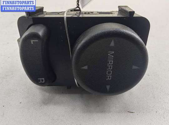 Купить Джойстик регулировки зеркал на Chrysler Voyager (2001-2007) Джойстик регулировки зеркал CRQ3155 на Chrysler Voyager (2001-2007)