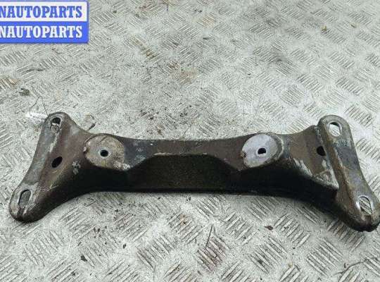 Кронштейн КПП опорный BM3621829 на BMW 3 E46 (1998-2006)