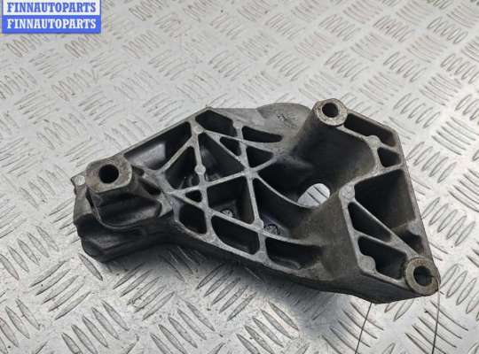 купить Кронштейн двигателя опорный на Volkswagen Bora