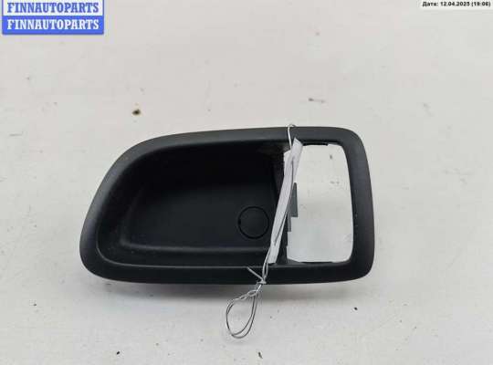 купить Корпус (держатель) ручки двери задней левой на Mazda 3 (2003-2008) BK