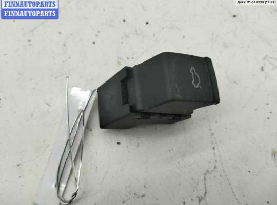 купить Кнопка открывания багажника на Volkswagen Passat B5+ (GP)