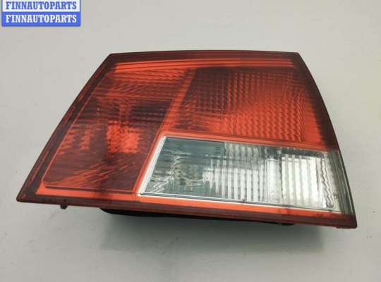 Фонарь крышки багажника правый OP2417430 на Opel Vectra C (2002-2008)