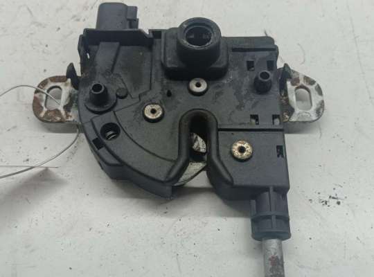 Замок капота FO1564584 на Ford Focus II (2004-2011)
