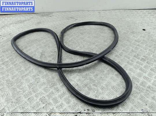 купить Уплотнитель двери передней правой на Mercedes Vito-2 / Viano W639 (2003-2014)