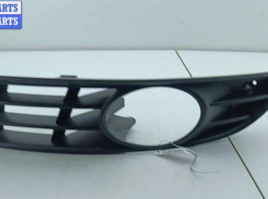 купить Решётка (заглушка) в бампер на Volkswagen Passat B6