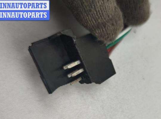 купить Зеркало наружное правое на Skoda Fabia mk1 (6Y)