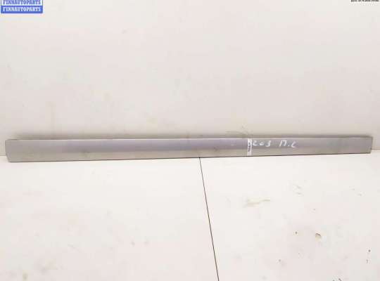 Молдинг двери передней левой MB1488121 на Mercedes C-Class W203 (2000-2006)