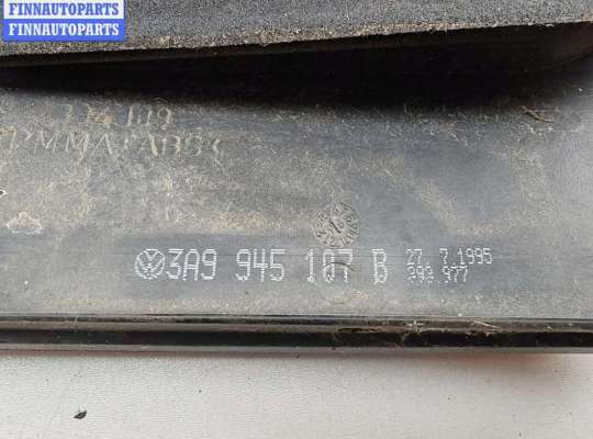 купить Фонарь крышки багажника левый на Volkswagen Passat B4