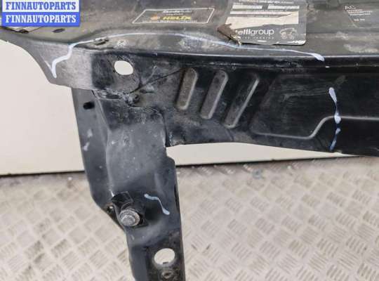 купить Рамка передняя (панель кузовная, телевизор) на Skoda Roomster