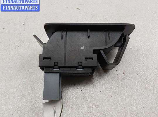 купить Кнопка стеклоподъемника переднего правого на Volkswagen Touran