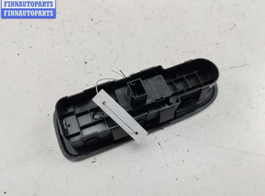 купить Кнопка стеклоподъемника переднего правого на Peugeot 308 T7 (2007-2013)
