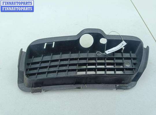 купить Решётка (заглушка) в бампер на Volkswagen Golf-3