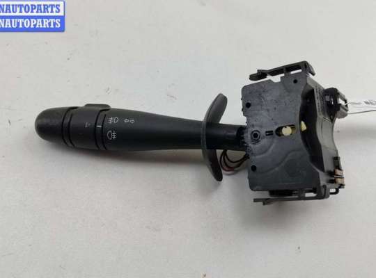 Купить Переключатель поворотов на Renault Laguna II (2001-2007) Переключатель поворотов RN1559920 на Renault Laguna II (2001-2007)