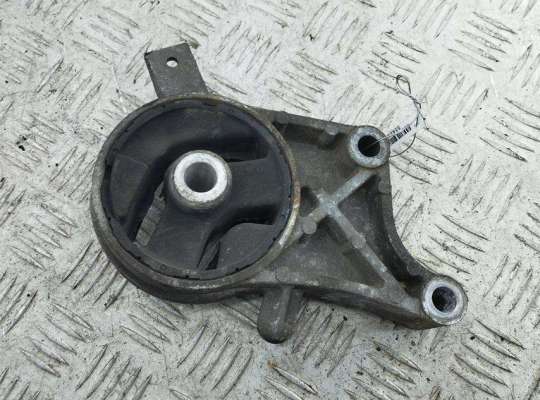 Подушка крепления двигателя OP2471457 на Opel Vectra C (2002-2008)