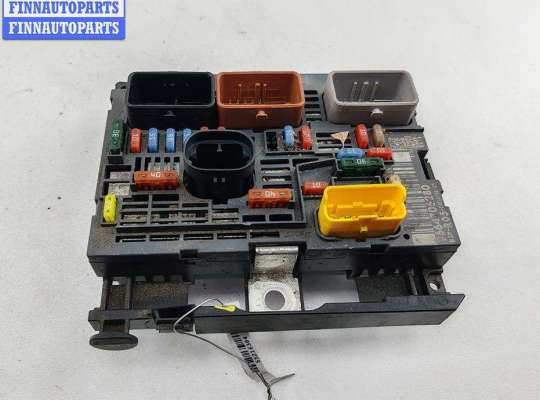 Купить Блок предохранителей на Peugeot 308 T7 (2007-2013) Блок предохранителей PG1219425 на Peugeot 308 T7 (2007-2013)