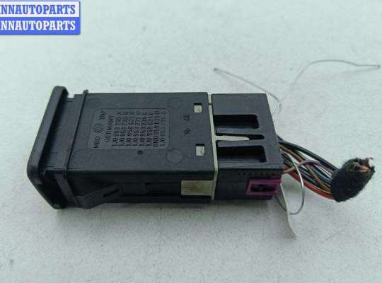 купить Кнопка аварийной сигнализации (аварийки) на Volkswagen Golf-4