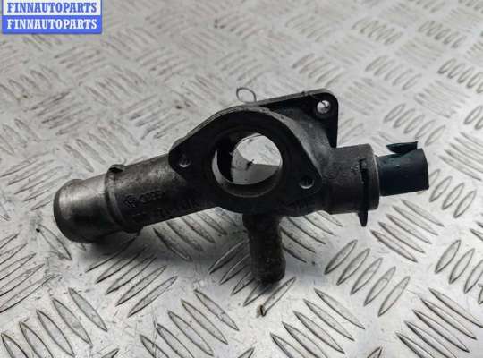 купить Фланец (тройник) системы охлаждения на Volkswagen Passat B5