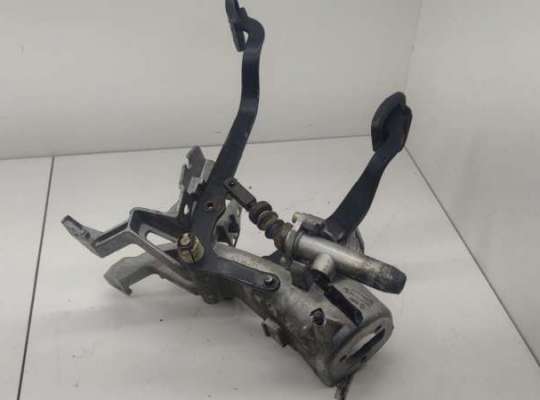 купить Узел педальный на Audi 80 B4 (1991-1996)