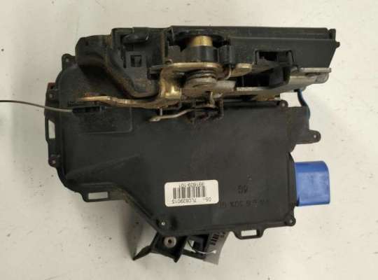 Замок двери задней левой VG2386150 на Volkswagen Touareg