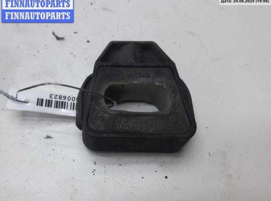 купить Кронштейн крепления на Volkswagen Golf-4