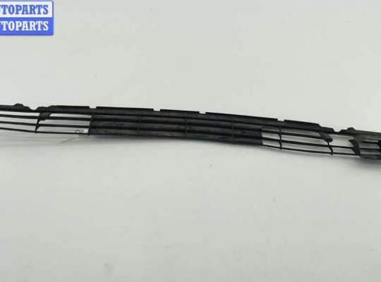 купить Решетка радиатора на Audi 100 C3 (1982-1991)