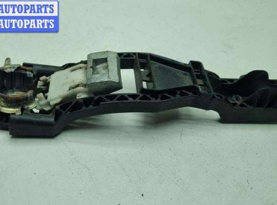 купить Корпус (держатель) ручки двери задней правой на Seat Toledo (2004-2009)