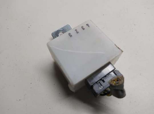 Блок управления двери передней левой HDN7295 на Honda CR-V (2002-2006)