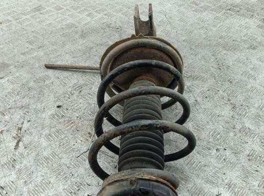 купить Стойка подвески передняя правая на Peugeot 307