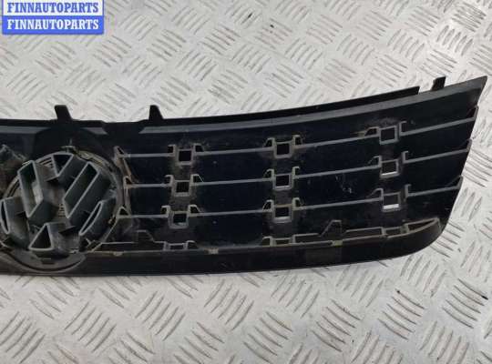 купить Решетка радиатора на Volkswagen Passat B5