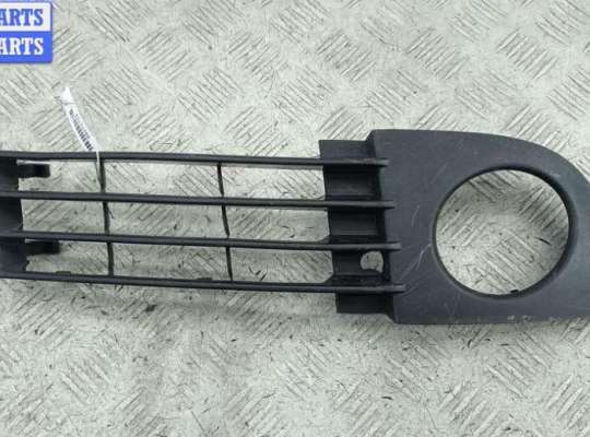 купить Рамка фары противотуманной левой на Audi A6 C5 (1997-2005)