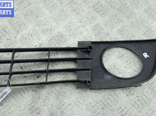 купить Рамка фары противотуманной левой на Audi A6 C5 (1997-2005)