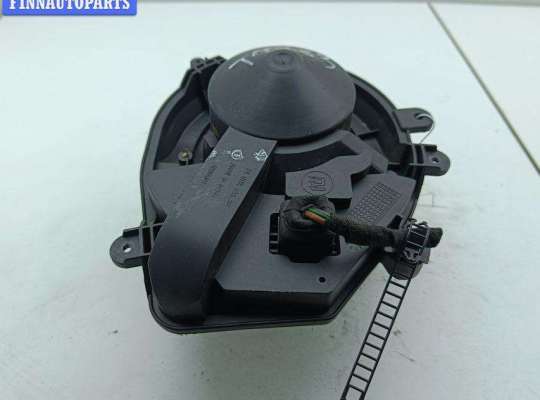 купить Двигатель отопителя (моторчик печки) на Volkswagen Passat B5