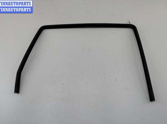 Уплотнитель двери задней правой VG2677641 на Volkswagen Sharan (1995-2000)