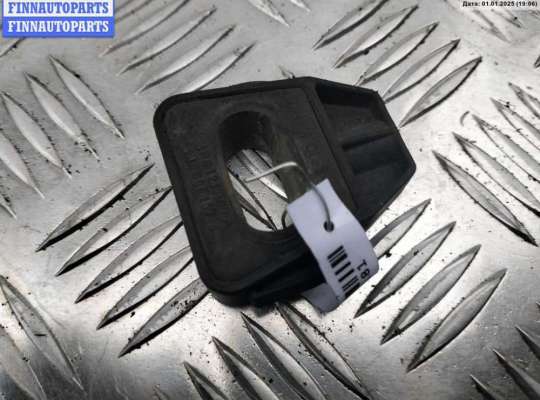 купить Кронштейн радиатора на Volkswagen Golf-4