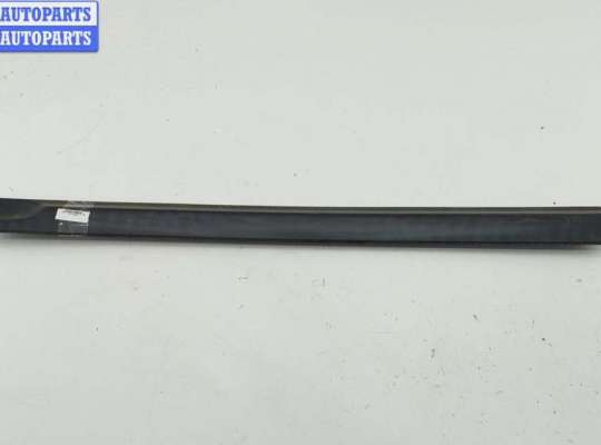 Молдинг двери передней правой OP2373577 на Opel Zafira A (1999-2005)