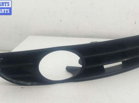 купить Решётка (заглушка) в бампер на Volkswagen Passat B6