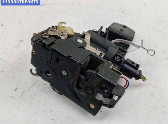 Замок боковой двери на Volkswagen Golf IV (1J)