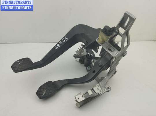 Купить Узел педальный на Audi A4 B6 (2001-2004) Узел педальный AU1759329 на Audi A4 B6 (2001-2004)