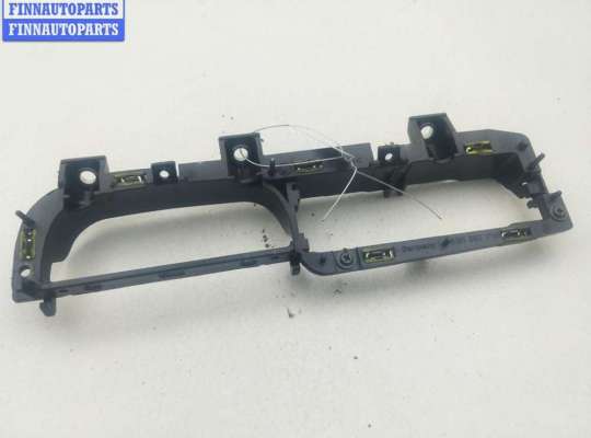 купить Ручка двери внутренняя передняя левая на Volkswagen Passat B5