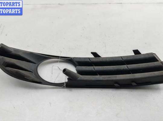 купить Рамка фары противотуманной левой на Volkswagen Passat B6
