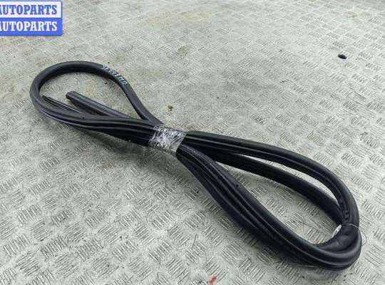 купить Уплотнитель двери передней правой на BMW 5 E60/E61 (2003-2010)