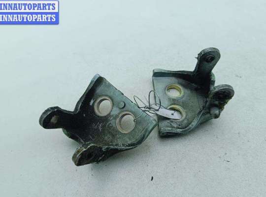 купить Петля двери передней левой на Peugeot 307