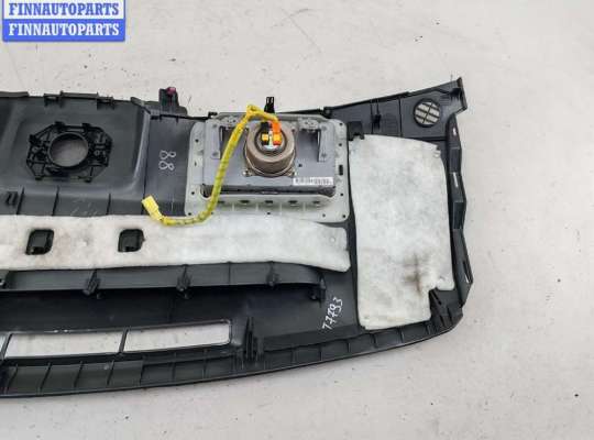 купить Накладка декоративная на торпедо на Toyota Prius (XW20; 2003-2009)