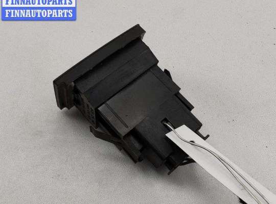 купить Кнопка обогрева сидений на Volkswagen Touareg