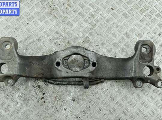 купить Кронштейн КПП опорный на Audi A4 B6 (2001-2004)