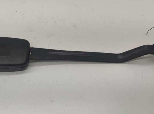 купить Замок ремня безопасности передний на Audi 80 B4 (1991-1996)