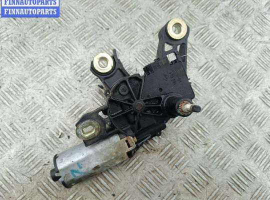 купить Двигатель стеклоочистителя заднего (моторчик дворников) на Volkswagen Passat B5