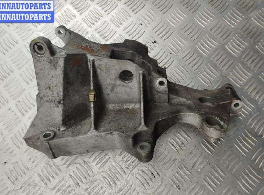 Купить Кронштейн генератора на Volkswagen Passat B5 Кронштейн генератора VG2706434 на Volkswagen Passat B5