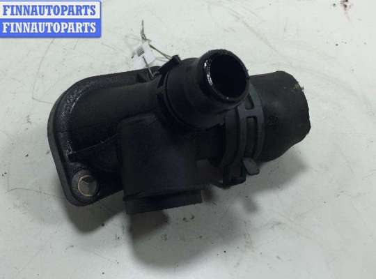 купить Фланец (тройник) системы охлаждения на Volkswagen Passat B5