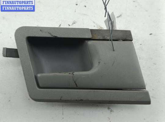 купить Ручка двери внутренняя передняя правая на Volkswagen Transporter T4